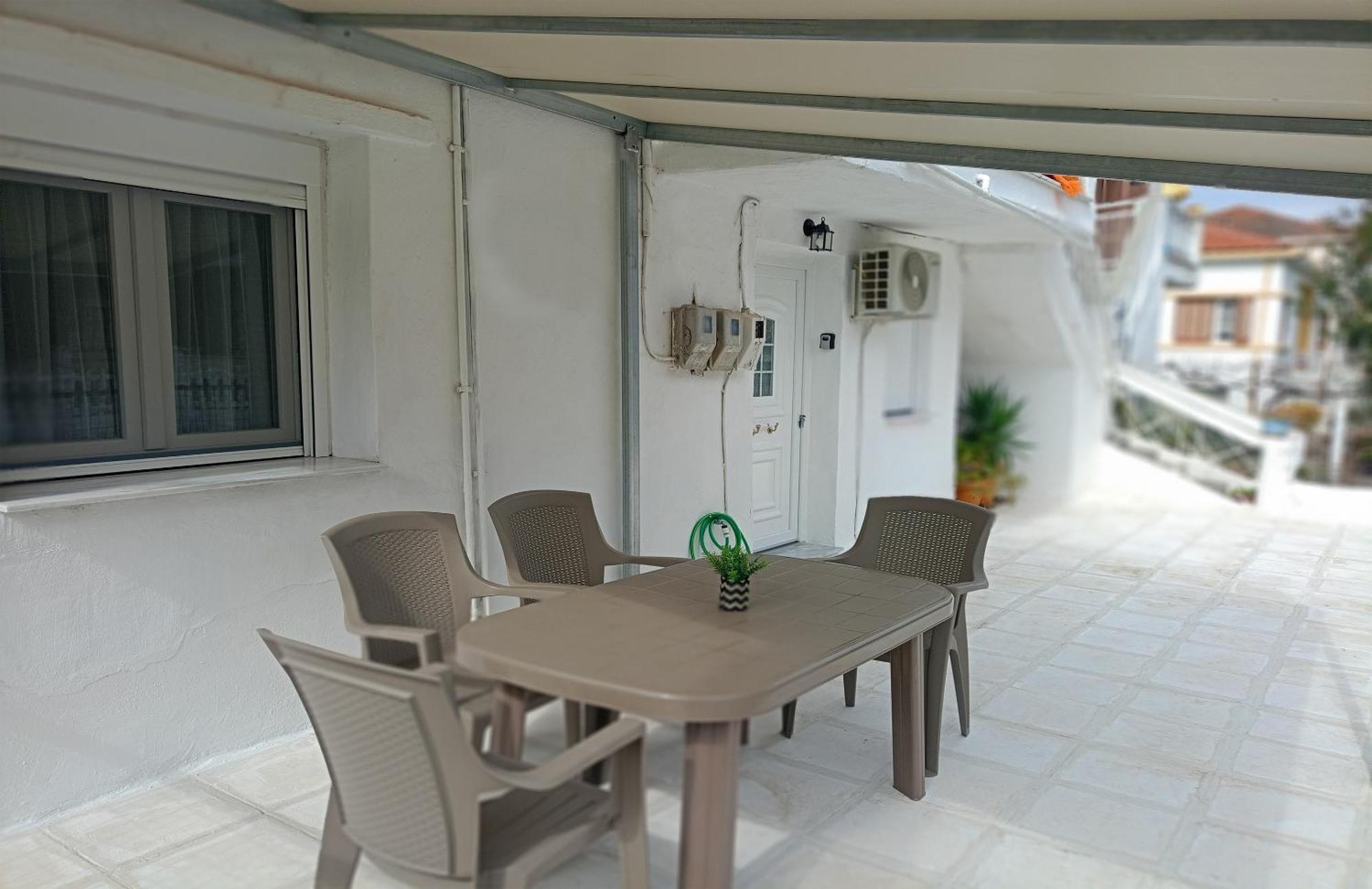 Appartement Cozy Ground Floor House à Agia Triada  Extérieur photo
